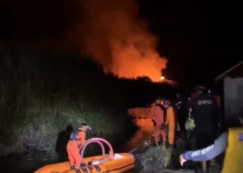Tim Gabungan Berjibaku Padamkan Karhutla di Tiga Desa Sukamara