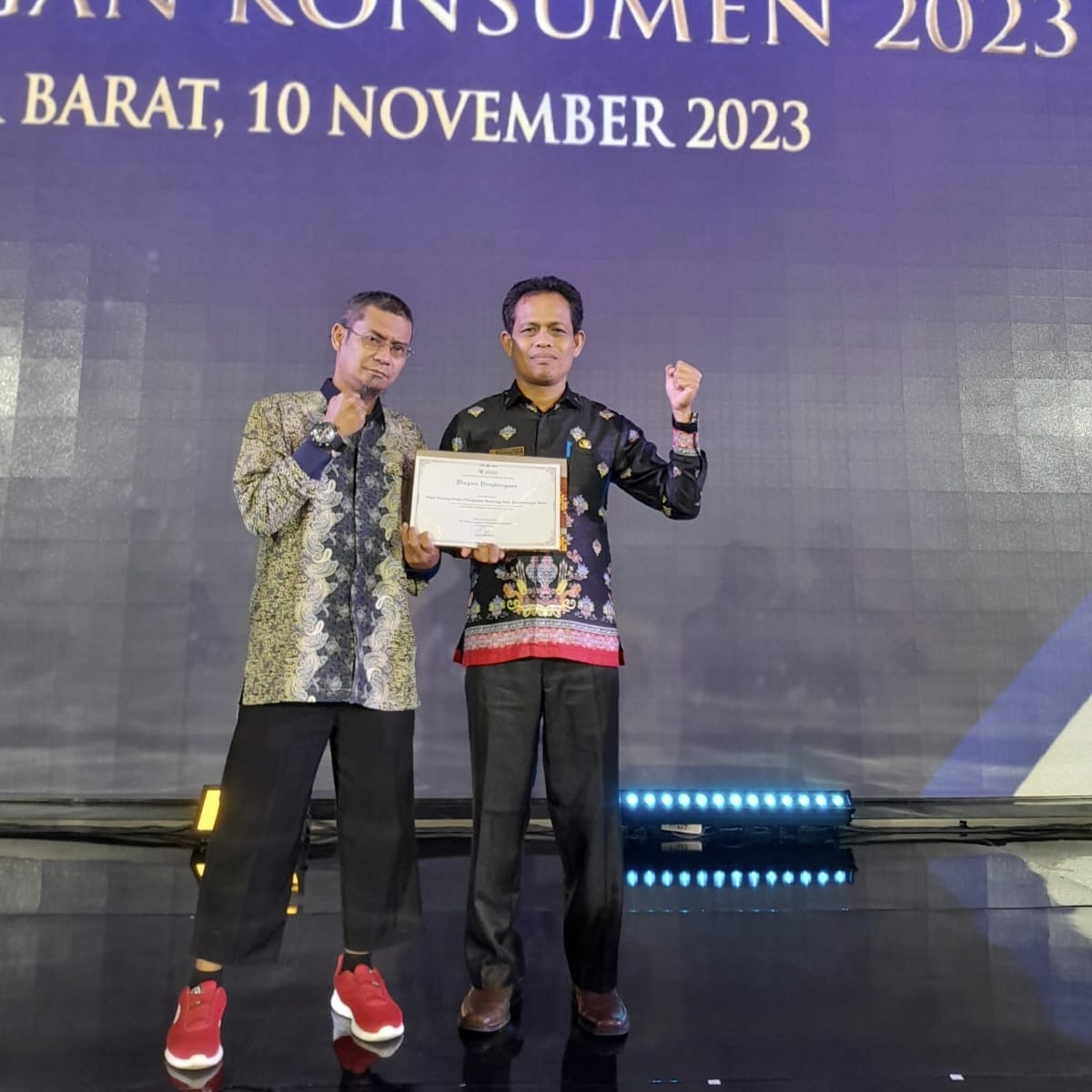 Kabupaten Kobar Terima Penghargaan Pasar Tertib Ukur dari Kementerian Perdagangan