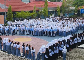1.350 Civitas Akademika SMAN 1 Sampit Ikuti Halal Bihalal, Perkuat Karakter dan Kebersamaan