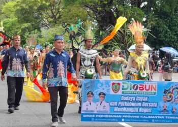 Disbun Kalteng Promosikan Perkebunan Berkelanjutan Lewat Karnaval Budaya FBIM 2026