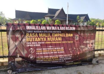 Spanduk Kritik DPRD Kobar Soal BBM dan Listrik Viral, Wakil Ketua DPRD Beri Penjelasan